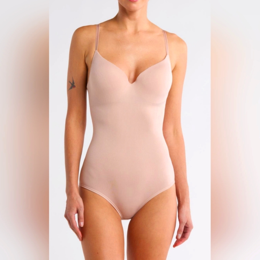 NWOT Nude Bodysuit/Shapewear Sz M